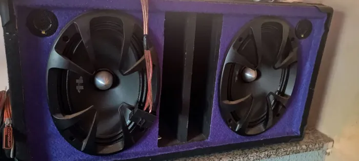 Vendo caixa 500w