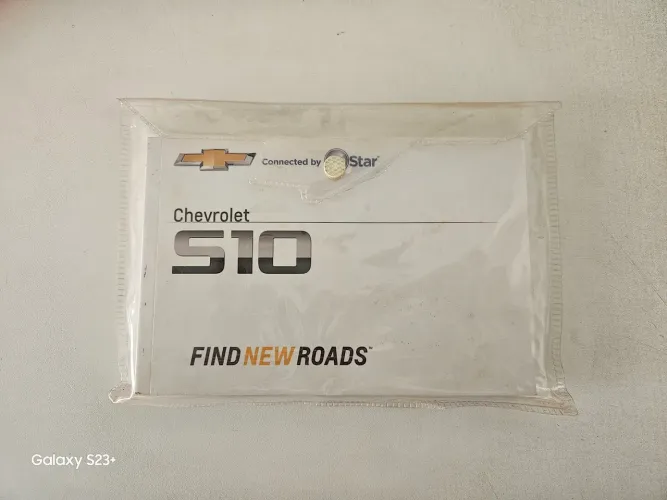 MANUAL DO PROPRIETÁRIO DA CHEVROLET S10 2020-2025 EM ÓTIMO ESTADO COMO NAS FOTOS.