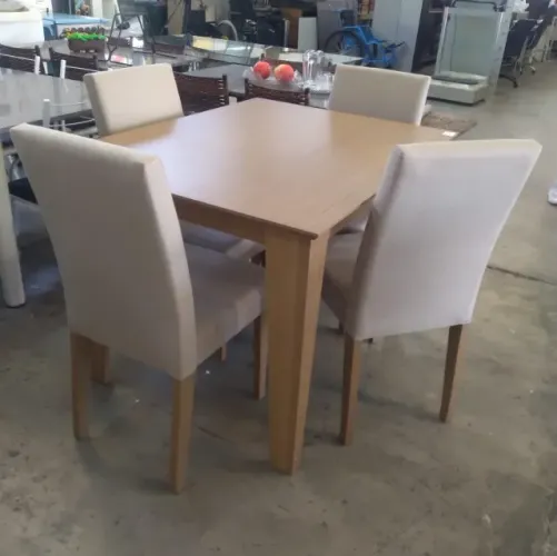 MESA C/ 4 CADEIRAS