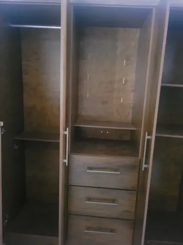 Guarda Roupa usado 2 portas