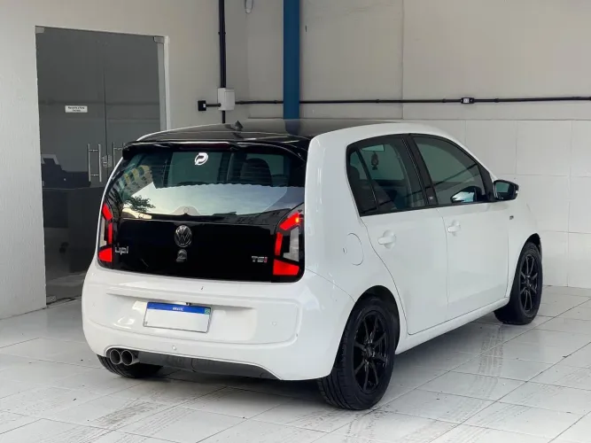 Volkswagen Up! Move 1.0 TSI Total Flex 12V 5P 2016