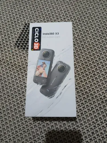 Câmera insta 360 x3