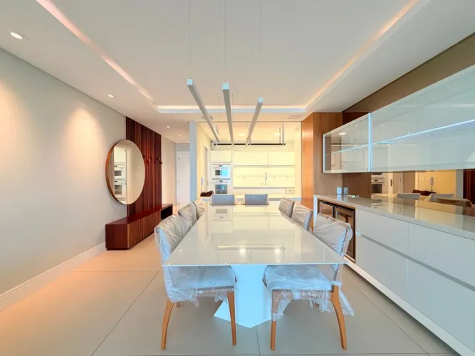 Apartamento com 3 dormitórios para alugar, 140 m² por R$ 17.697,57/mês - Centro - Florianó