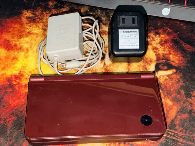 Nintendo DSi XL Desbloqueado