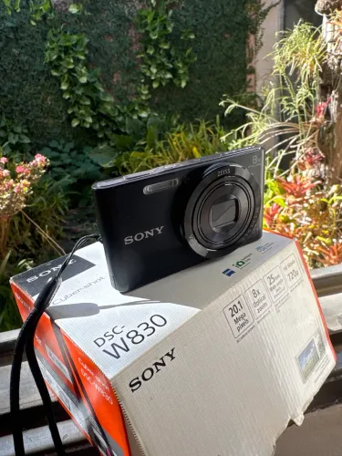 Cybershot sony DSC-w830 NOVA