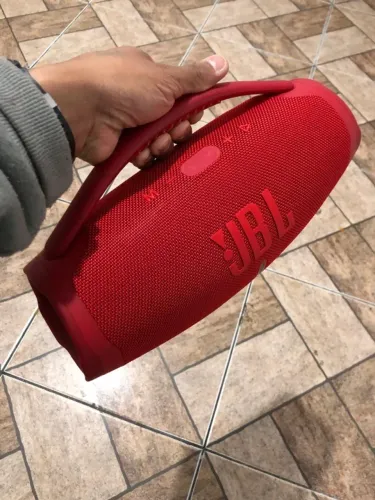 JBL Boombox 3 Vermelha Completa: Grave Poderoso, Bateria 24h, Bluetooth 5.1, Portátil, IPX