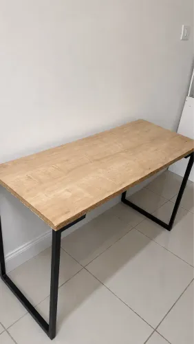 Mesa minimalista 
