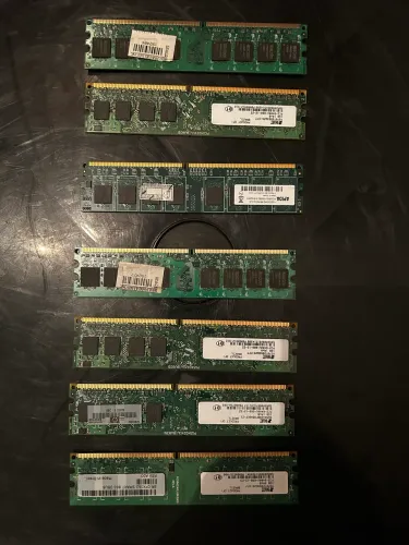 Memória DDR2 1GB - Kit com 7 Unidades com Desconto