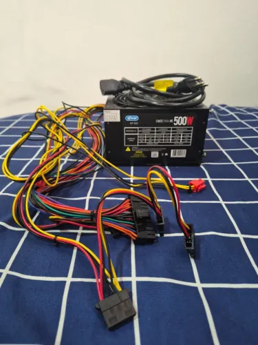 Fonte para computador Real Thype 500w Preto Bivolt 50-60hz - Th-522