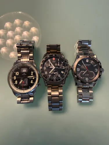 Vendo 3 relógios com reparos a fazer