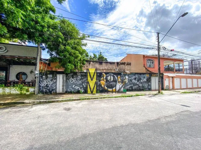 Casa com 3 dormitórios para alugar, 150 m² por R$ 5.174,71/mês - Varjota - Fortaleza/CE