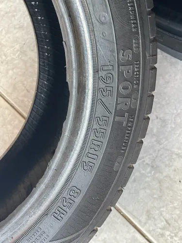 Vendo 3 pneus 195/55/15 usado bom