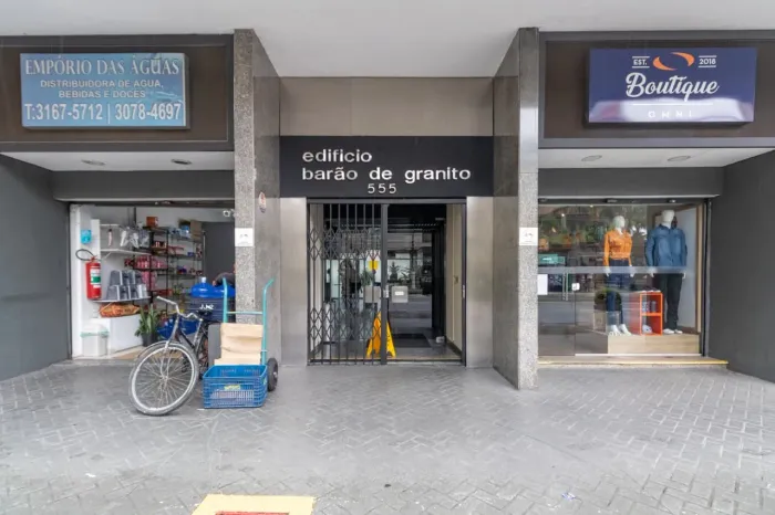 Sala comercial na Avenida São Gabriel, 555 - Conjunto 201 32 m²