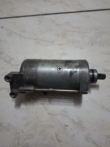 Motor de partida original,  para a Honda CB 400.