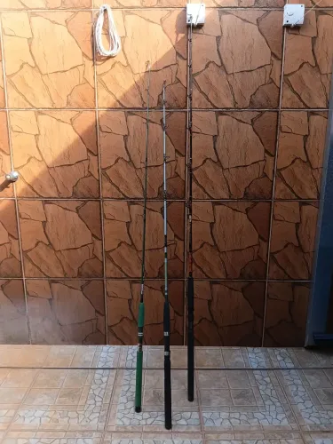 Varas de Pescar Profissional Semi Nova 150 reais Cada
