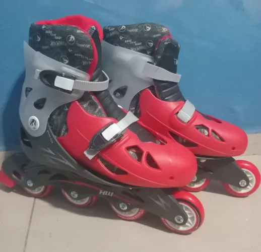 Patins Hot Wheels Ajustável COM ACESSÓRIOS