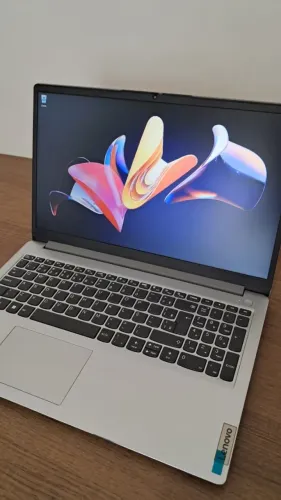 Notebook Lenovo IdeaPad 1 - Processador i5 12°Geração com 8GB de RAM e 500GB SSD
