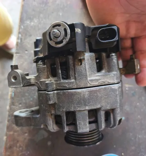 Vendo alternador Toyota Etios