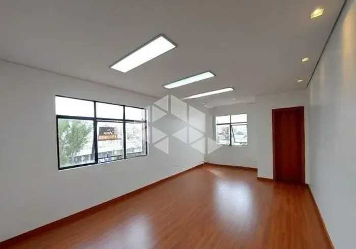 Sala Comercial à venda com vaga de garagem na avenida Ceará em Porto Alegre /RS.