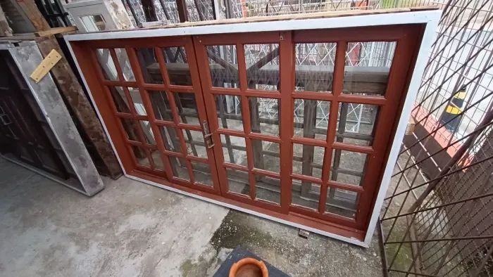 Janela de 1.20A x 2m L VENDE-SE 