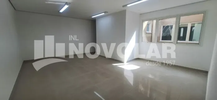 Sala Comercial com Ar-Condicionado e Excelente Estrutura na Água Fria