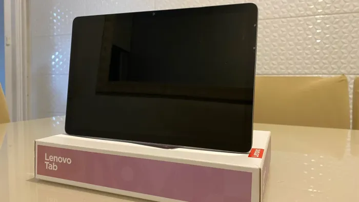 TABLET LENOVO 11?