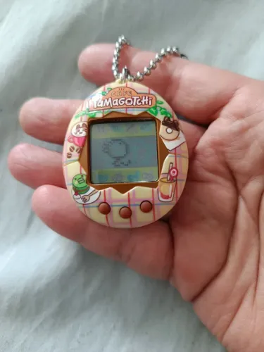 Vendo esse Tamagotchi original bandai aceito trocas e pix