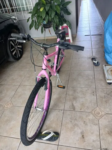 Linda bicicleta aro 26 semi nova