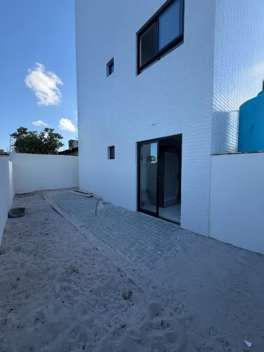 Apartamento nos Bancários térreo com quintal em U, 2 quartos
