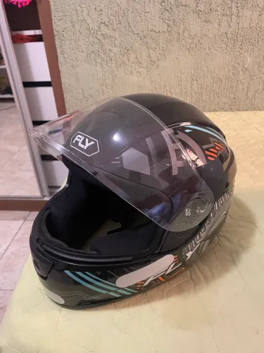 Capacete fly f9