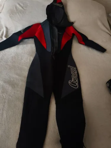 Roupa mergulho