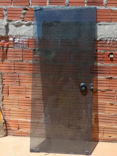 Porta de blindex fumê 90 cm por 2,15 de altura completa