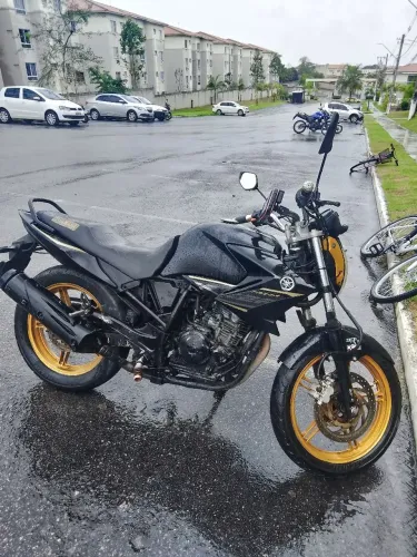 Vendo Yamaha Fazer 250 2008 carenagem 2011