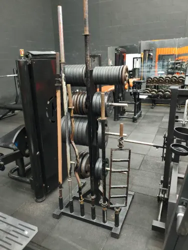 Barras acadêmia musculação 
