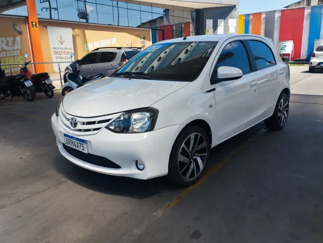 Toyota Etios X 1.3 Flex 16V 5P Mec. 2014