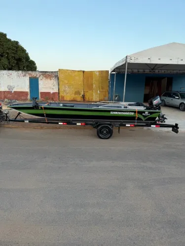 Barco a venda 