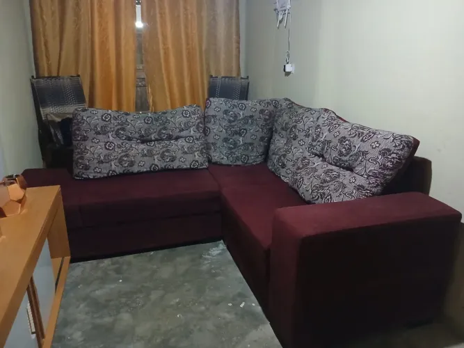 SOFA ( L ) BEM CONSERVADO