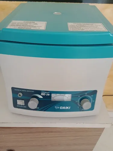 Centrífuga de laboratório