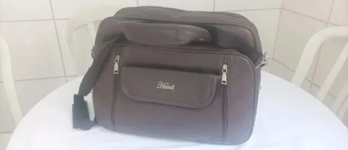 Bolsa de Couro Seminova - Higienizada e Conservada!