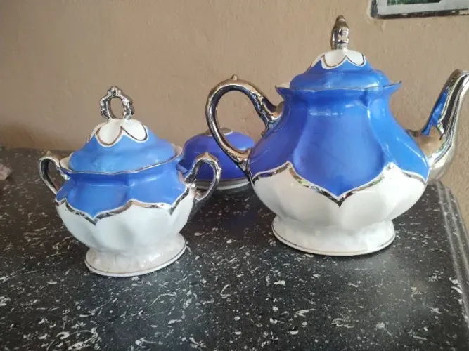 Jogo de porcelana antiga com bule 4 peças 