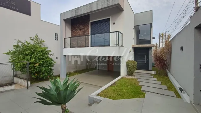 Casa à venda, Oficinas, PONTA GROSSA - PR Excelente residencia semimobiliada de dois pavim