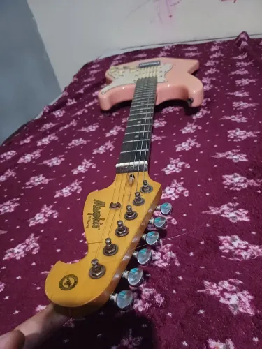 Guitarra By tagima excelente estado 