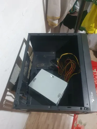 Gabinete escritorio+fonte 230w