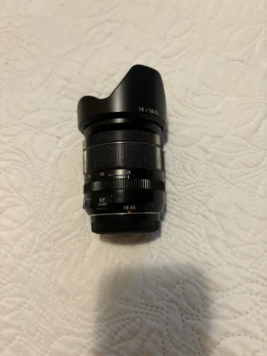 Lente Fujifilm XF 18-55mm f/2.8-4 R LM OIS