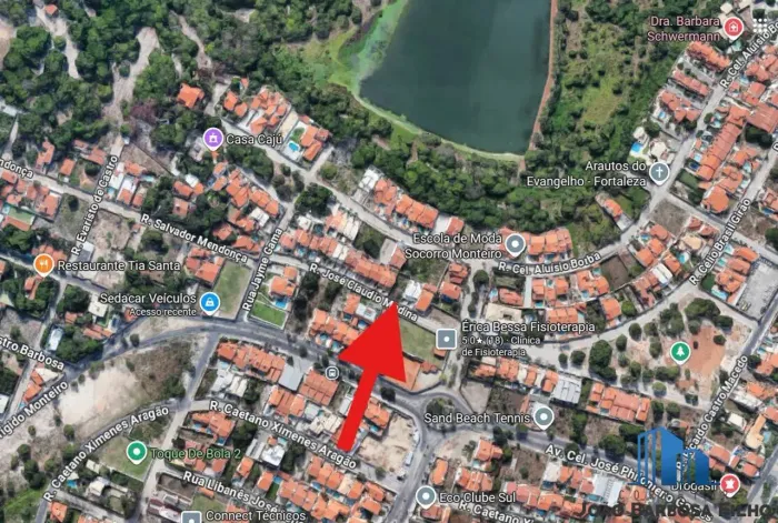 Terreno nascente a venda no bairro Luciano Cavalcante com 457m2