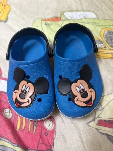 Crocs infantil
