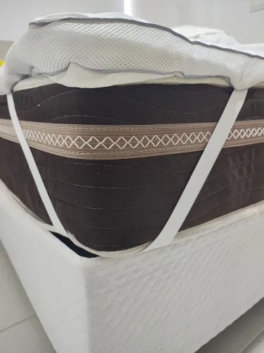 Pillow Top Casal com Elásticos de Fixação