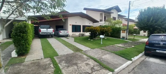 Casa com 3 dormitórios à venda, 250 m² por R$ 1.600.000,00 - Taubaté Village - Taubaté/SP