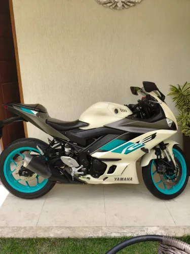 R3 NOVÍSSIMA 18.000KM (ÚNICO DONO)