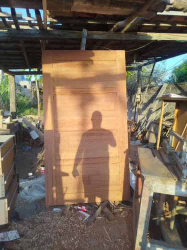 Porta de angelim 2,10 altura 1,50 largura